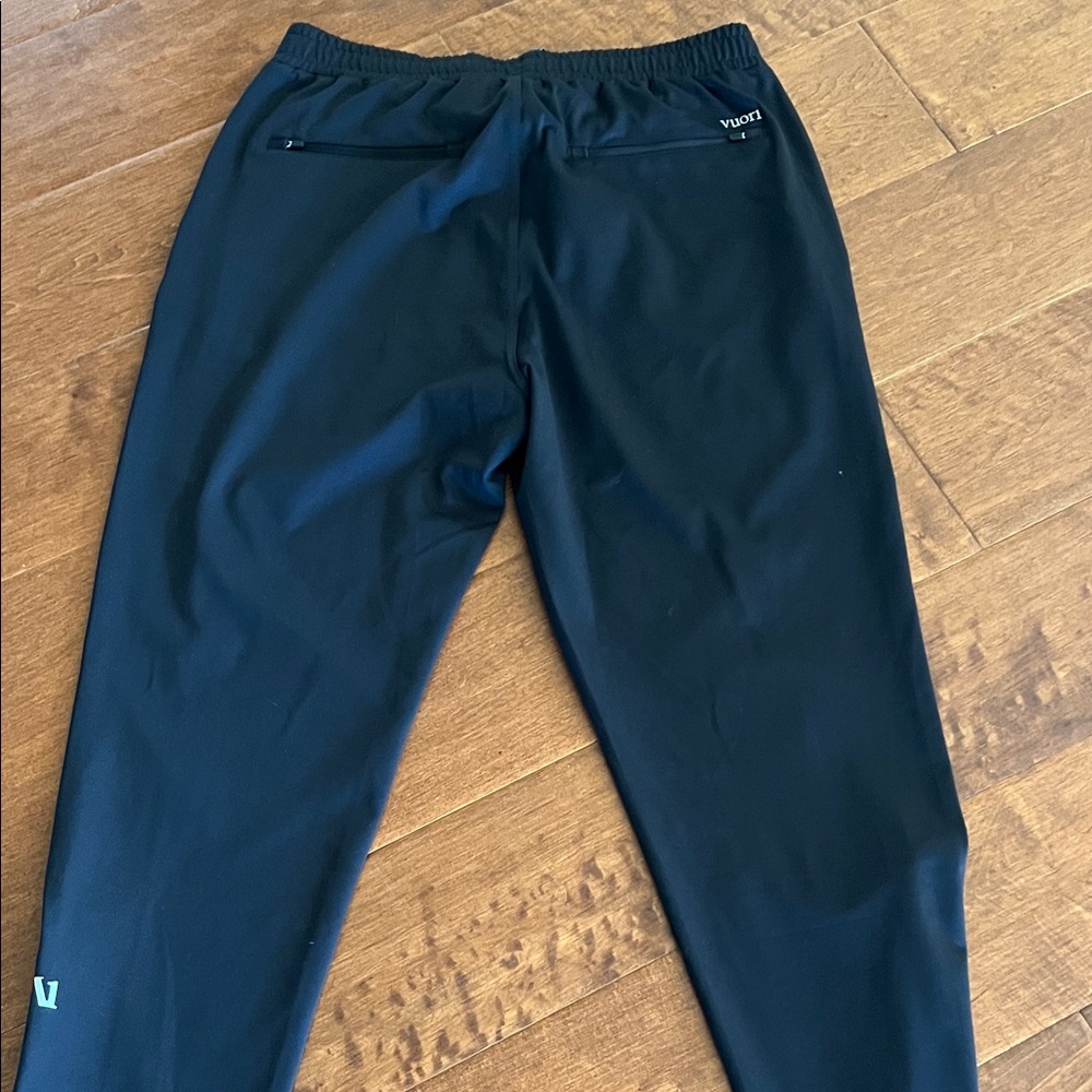 Vuori Men's Black Joggers